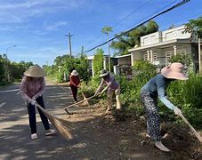 Dọn Dẹp Vệ Sinh Đường Làng Đại Học Y Dược